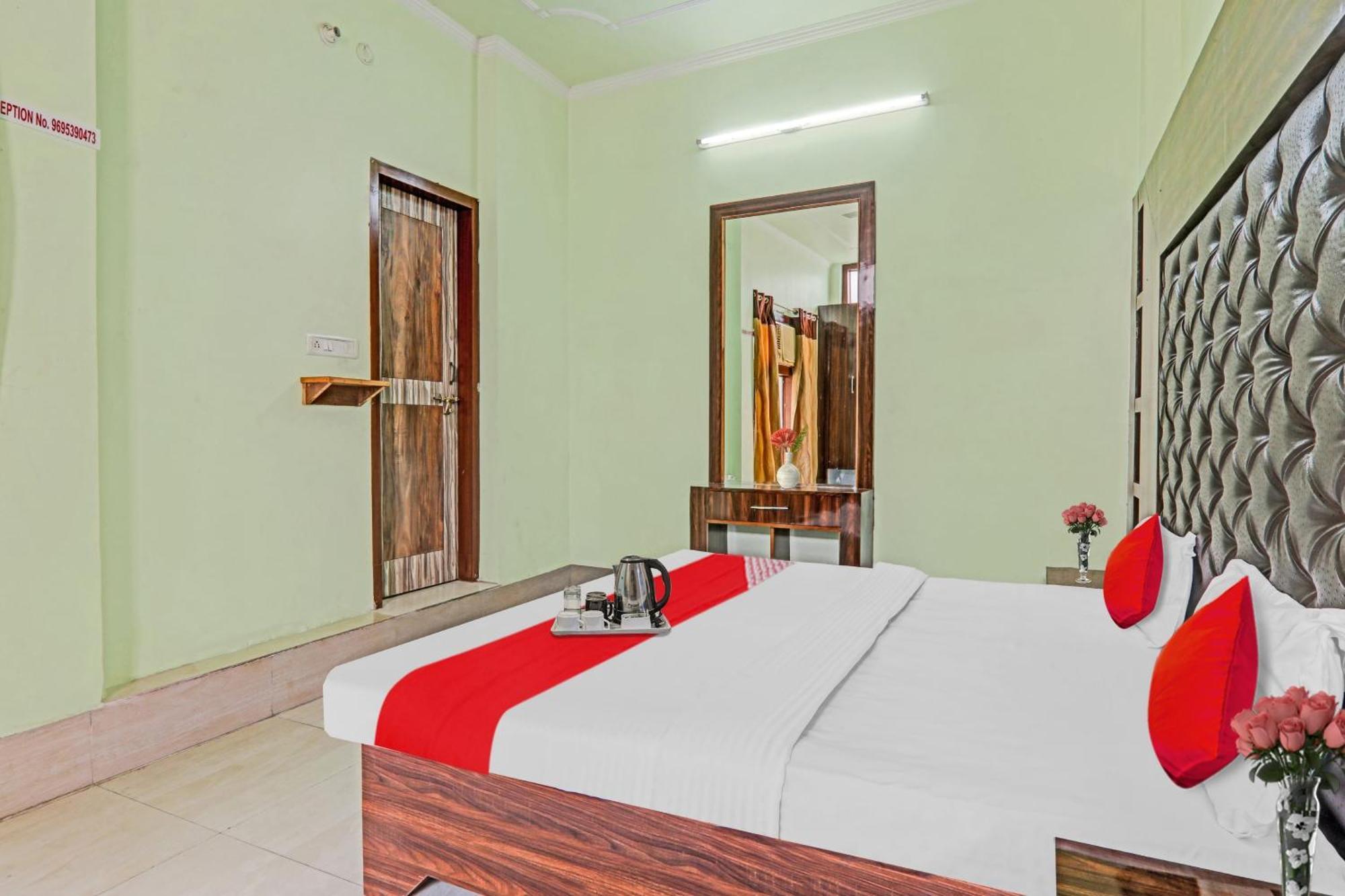 Oyo Flagship Vills Near Gomti Riverfront Park Hotel Lucknow